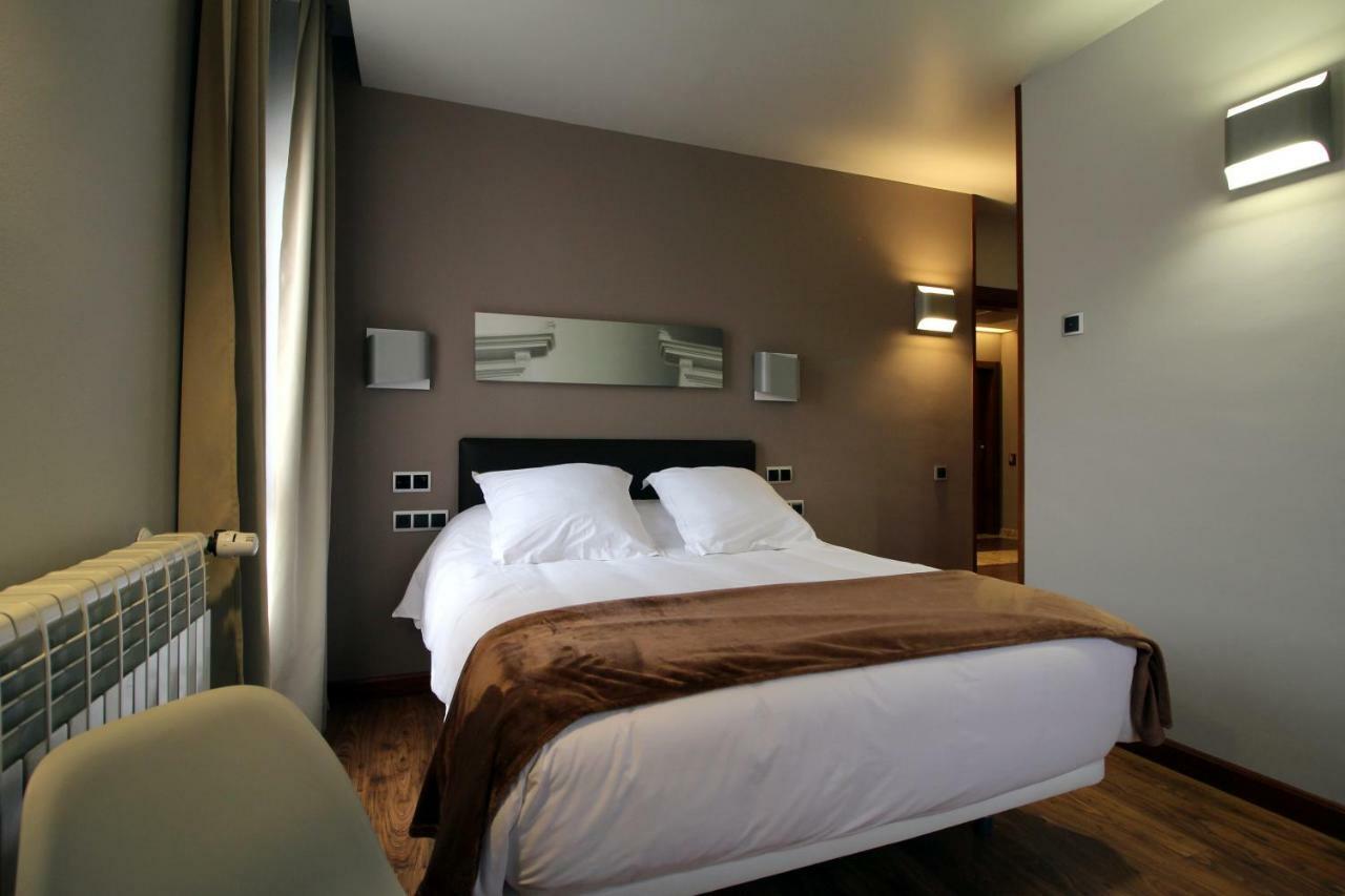 Hospedium Hotel La Casona Del Conde 노레나 외부 사진