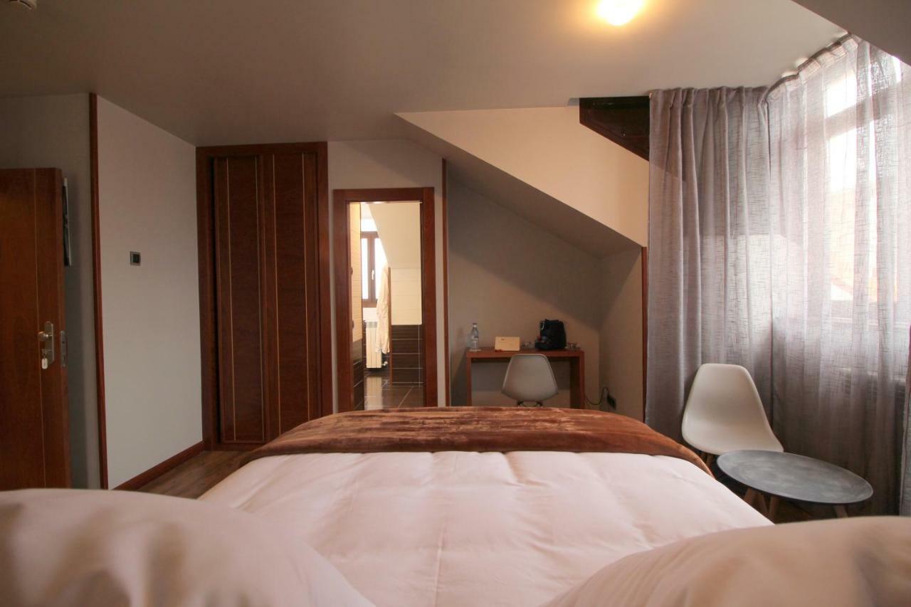 Hospedium Hotel La Casona Del Conde 노레나 외부 사진